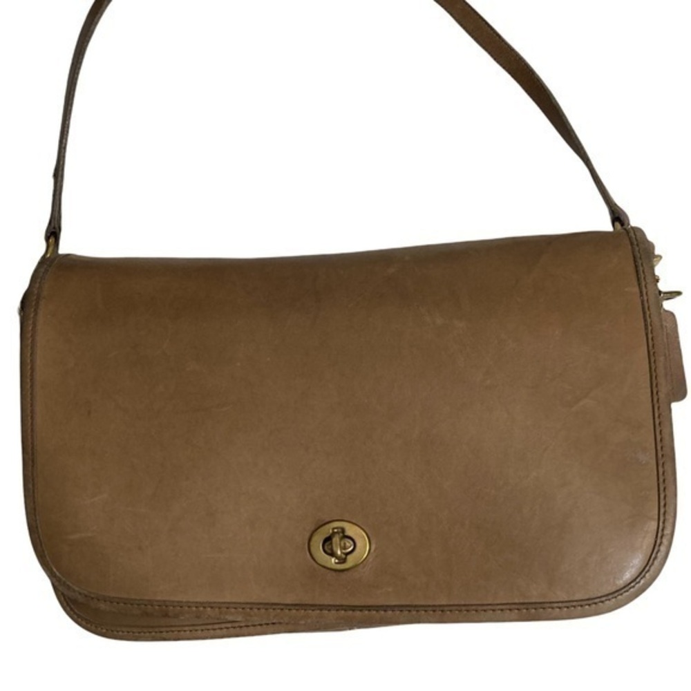 Coach vintage flap bag tan brown putty or tabac?